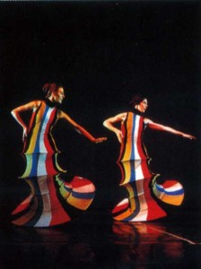 © Nikolais/Louis Foundation for Dance | "Girls Trio, Vaudeville of the Elements", Alwin Nikolais